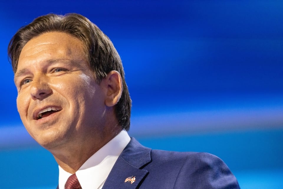 DeSantis cierra ‘Alligator Alcatraz’ tras denuncias y miles de deportaciones ejecutadas
