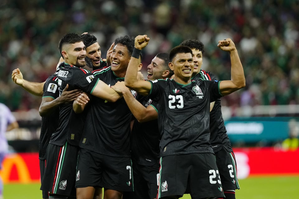 ¡México derrota a Corea del Sur y clasifica como líder de grupo! featured image