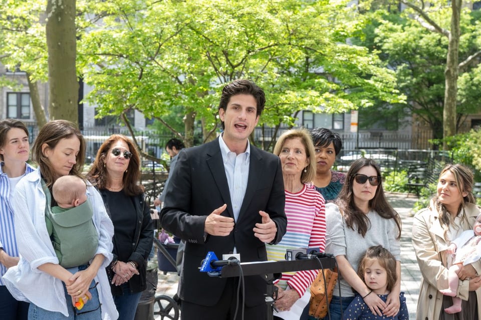 Jack Schlossberg, Kennedy , New York