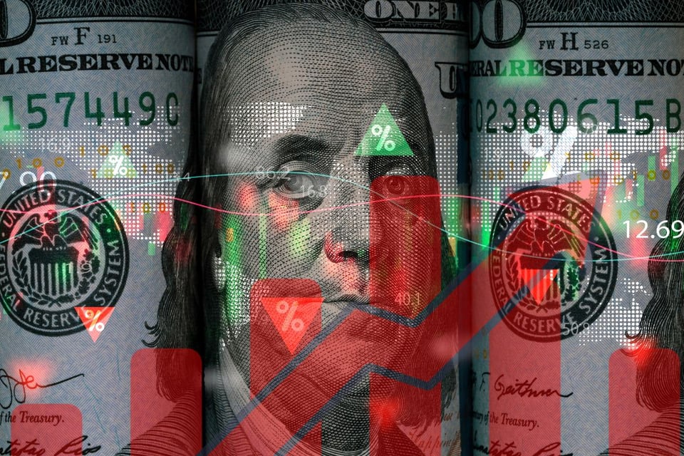El dólar avanza en México, también cambia de rumbo en Colombia y RD featured image