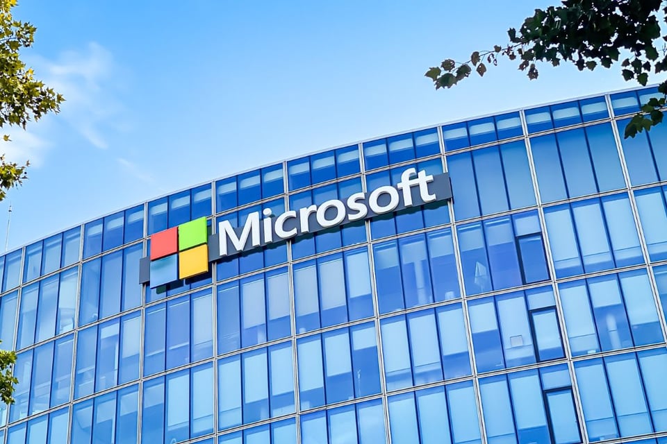 Microsoft crea nuevo negocio de inteligencia artificial y abre 6.000 empleos featured image