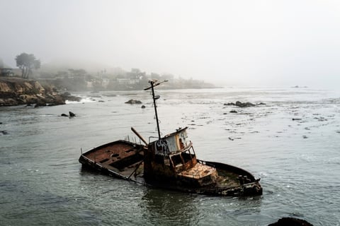 Tragedia en la bahía de San Francisco deja un muerto y dos desaparecidos tras naufragio
