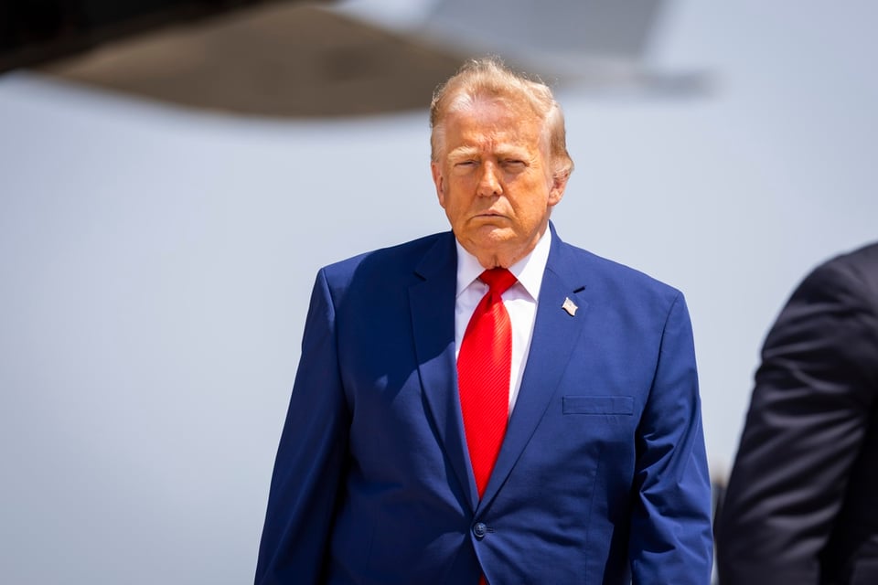 Trump amenaza con bombardear a Irán por ataques en Ormuz