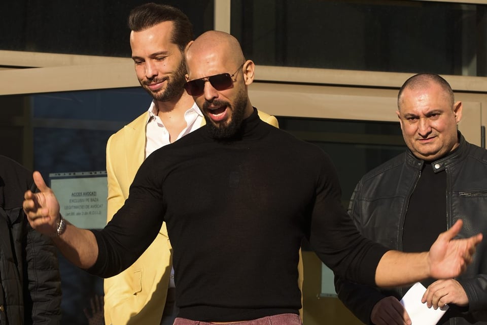 Detención, cargos, Andrew Tate arresto, Tristan Tate cargos, tráfico sexual influencers, caso Tate Reino Unido, Tate Miami extradición