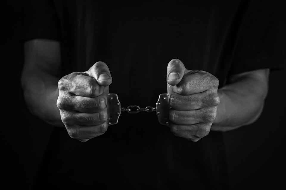 Operativo deja más de 300 arrestos y rescatan niños en Chicago