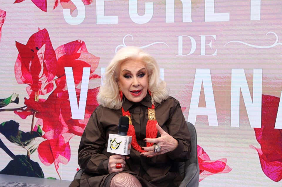 ¡Suegra! Laura Zapata muestra a su hijo y todos quedan impactados por lo guapo que es ¡Lo quieren para Celinee!