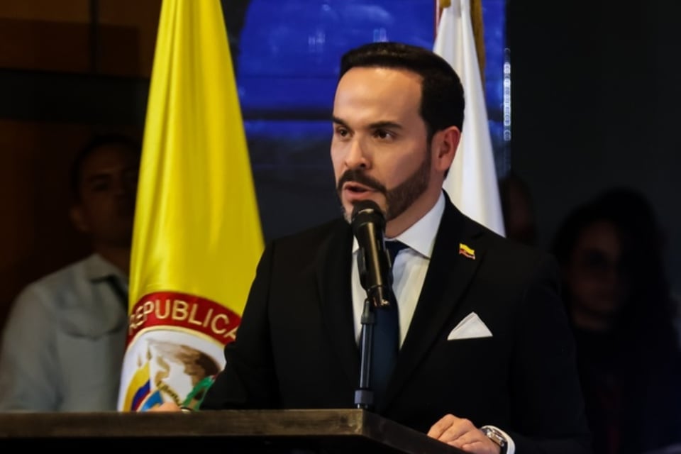 Abelardo de la Espriella mueve ficha con Trump: pide frenar aranceles tras el devastador sismo