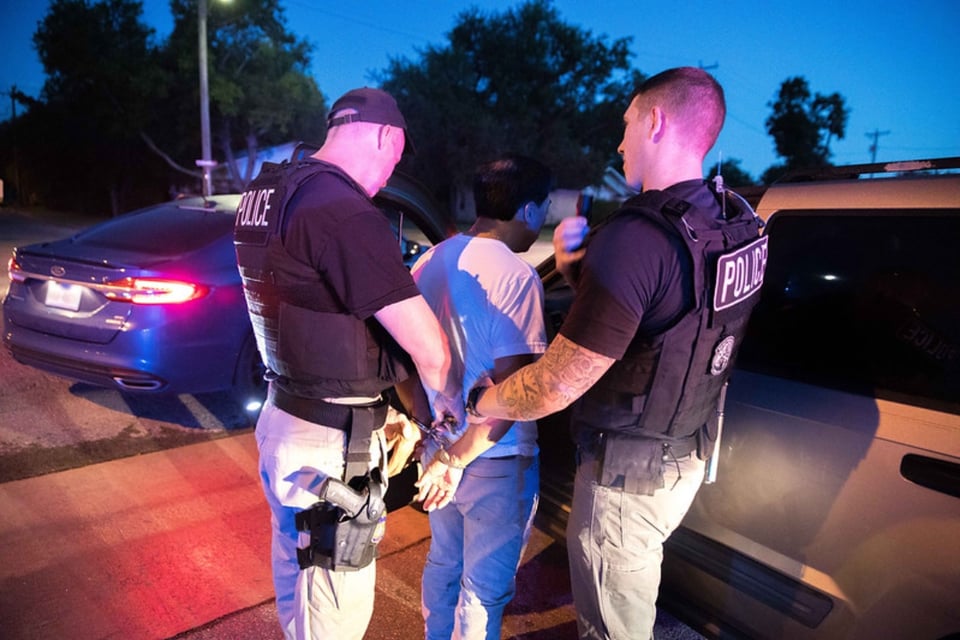 Redada de ICE sacude Memphis: reportan 120 detenidos y familias exigen respuestas