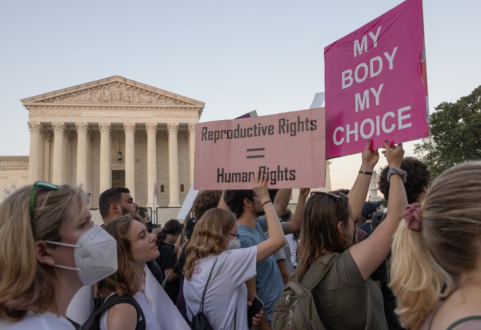 Estado aprueba ley que permite abortos hasta etapas finales del embarazo