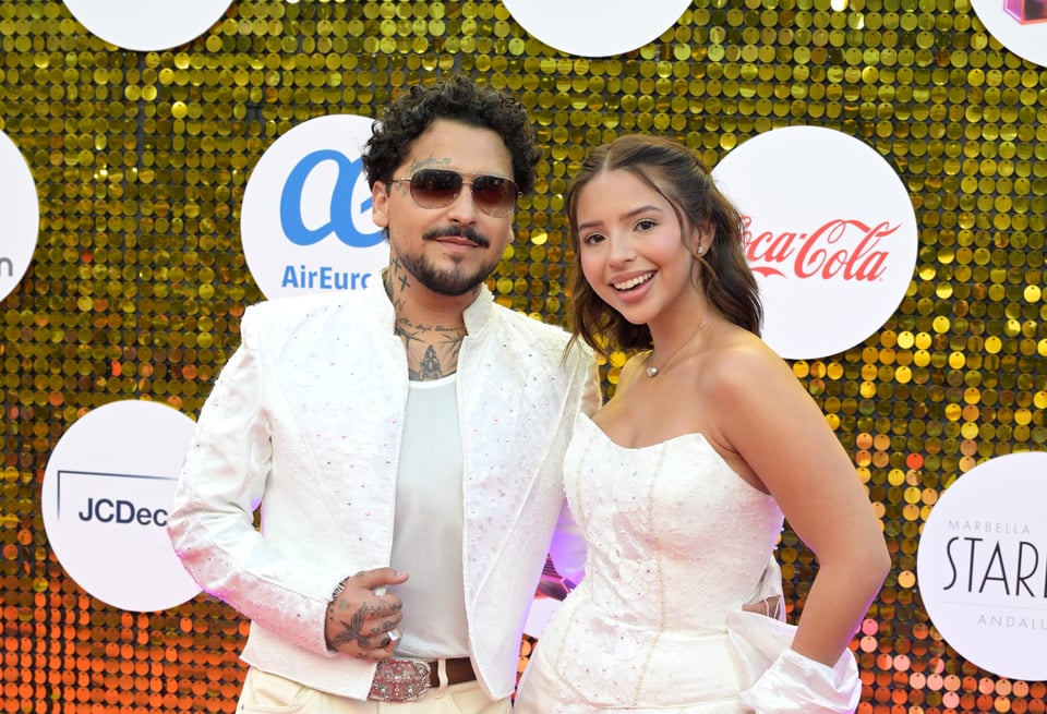 Ángela Aguilar Wins at Premios Juventud and «Forgets» to Thank Nodal: Did She Get Revenge?