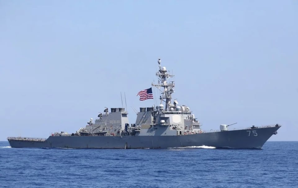 U.S. Closes in on Iran: 100 Ships Blocked and Oil Hits $100
