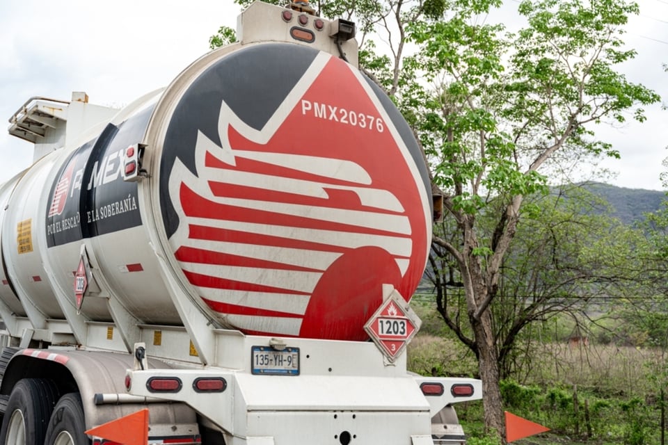 Túneles para robar combustible de Pemex