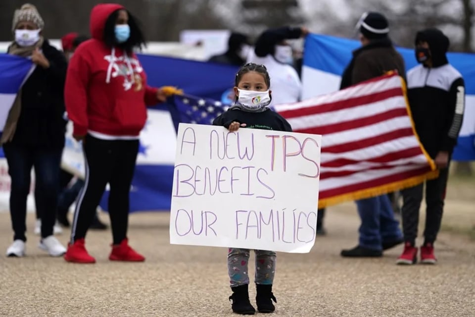 TPS de venezolanos llega a una fecha clave: USCIS aclara quién puede buscar la Green Card