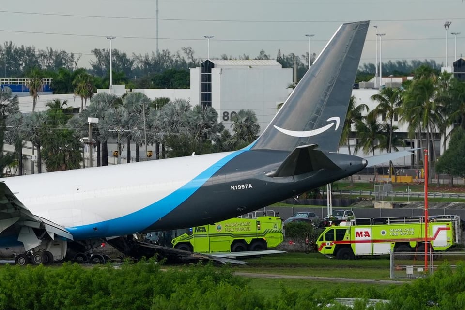avión de carga en Miami