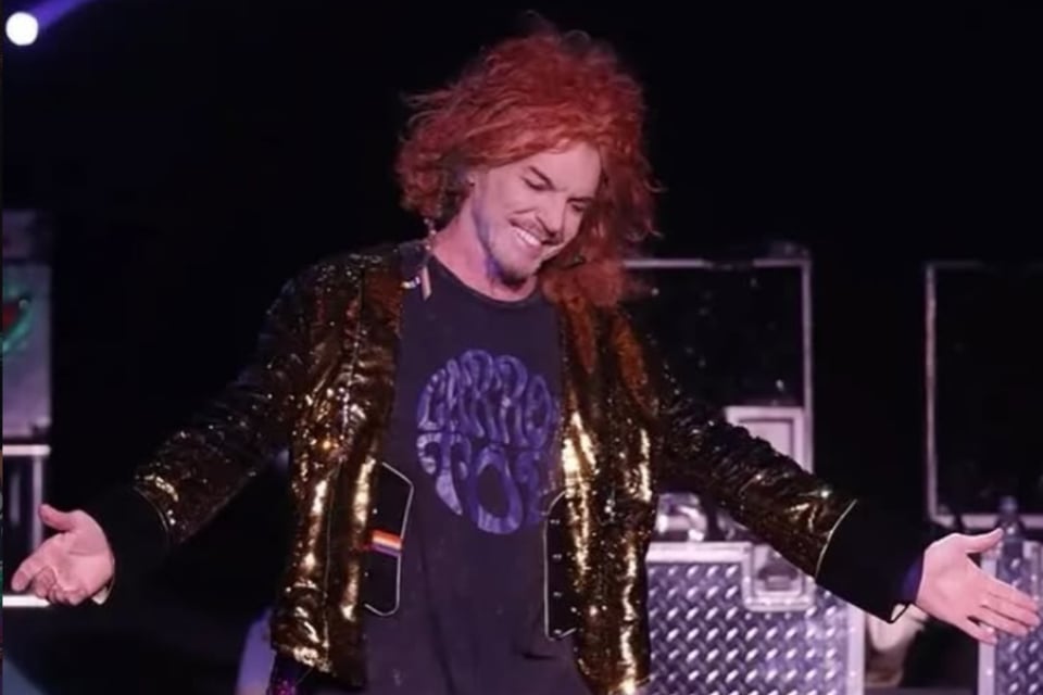 Carrot Top permanece hospitalizado tras reporte de presunto intento de suicidio