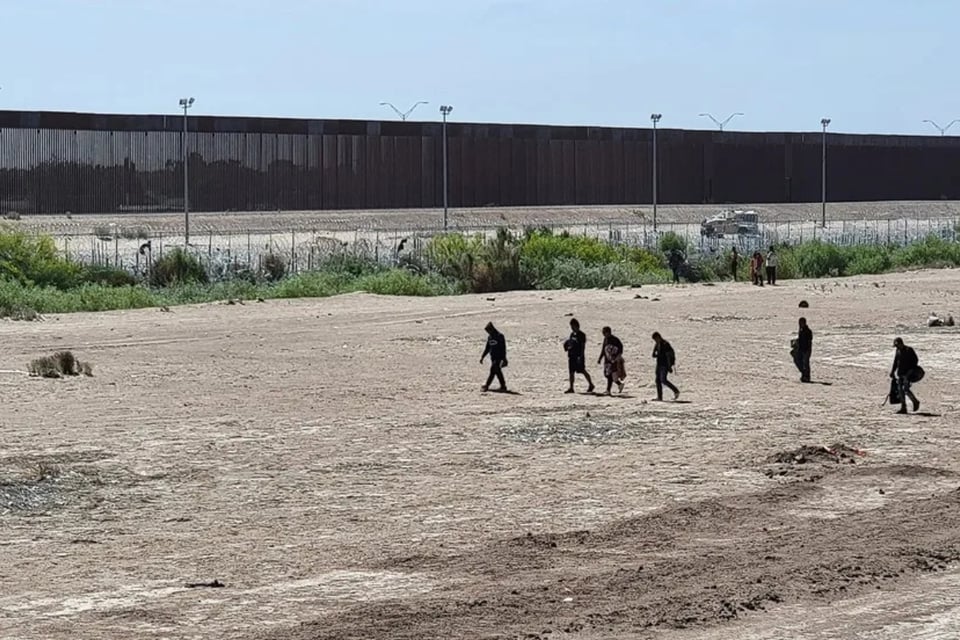 Honduran Migrant Caravan Heads Toward US Despite Deportation Warnings