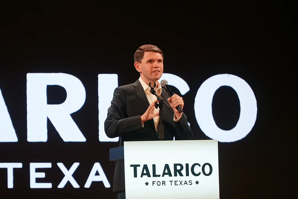 James Talarico abandona su campaña por enfermedad y Paxton aprovecha la ausencia para atacarlo
