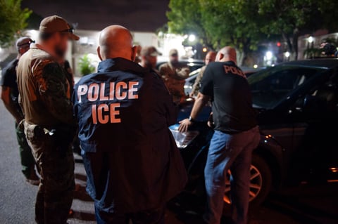 ICE llega a tres obras de Lennar: un supervisor exige una orden y agentes se retiran sin arrestos