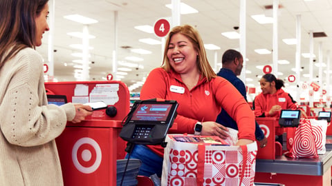 Cómo se prepara Target para las fiestas: equipo fijo, 43,000 trabajadores flexibles y contrataciones de temporada