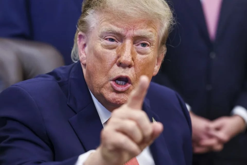 Trump manda callar a un periodista en la Casa Blanca: la pregunta termina en un ataque personal