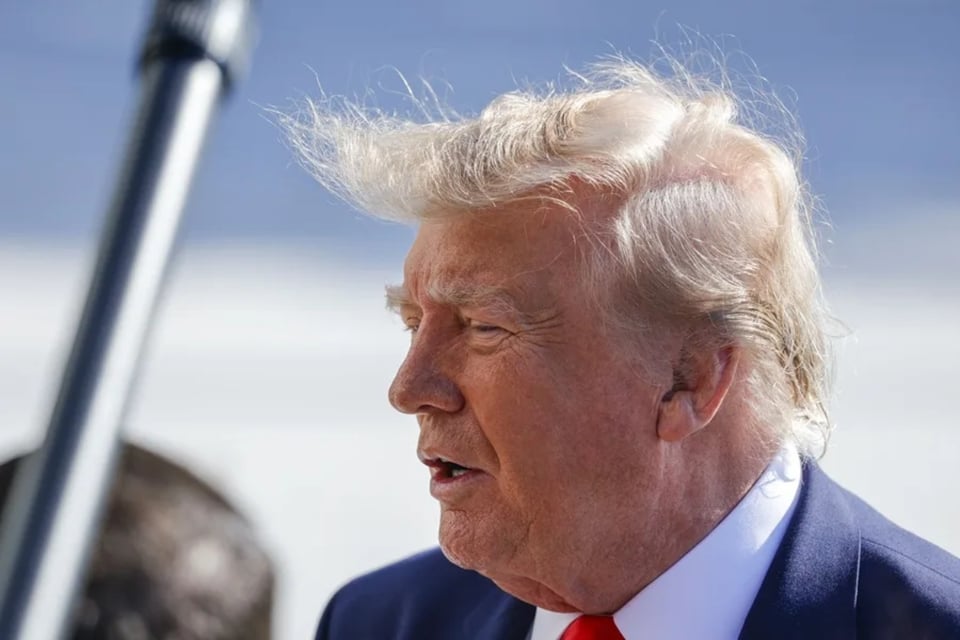 Trump Urges Early Voting in Florida and Michigan: Republicans Seek to Stem Democratic Advance
