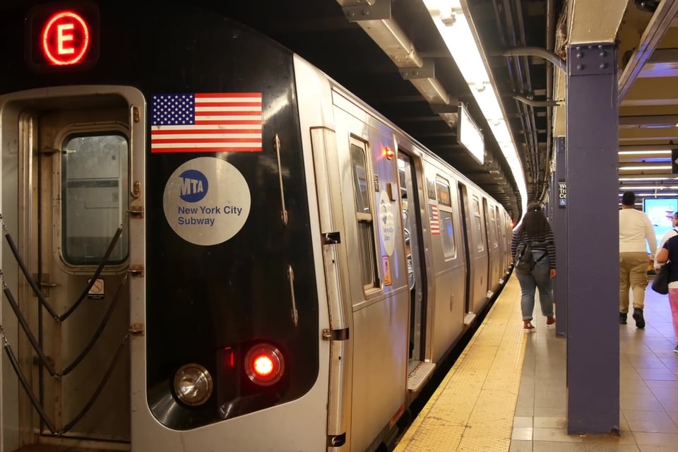 Los aranceles de Trump ponen en juego US$1,000 millones para renovar el Metro de Nueva York