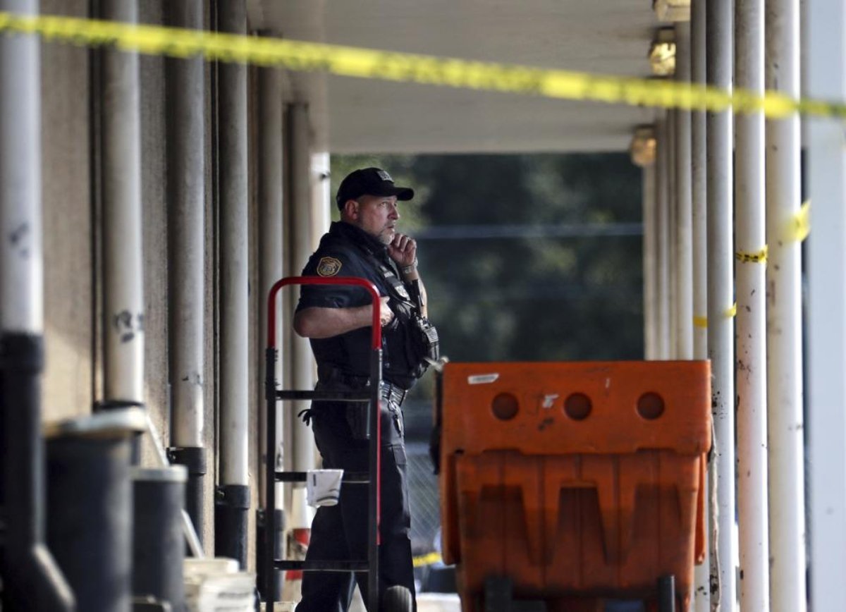 Tiroteo en oficina de correo en Memphis deja 3 muertos, incluido el sospechoso