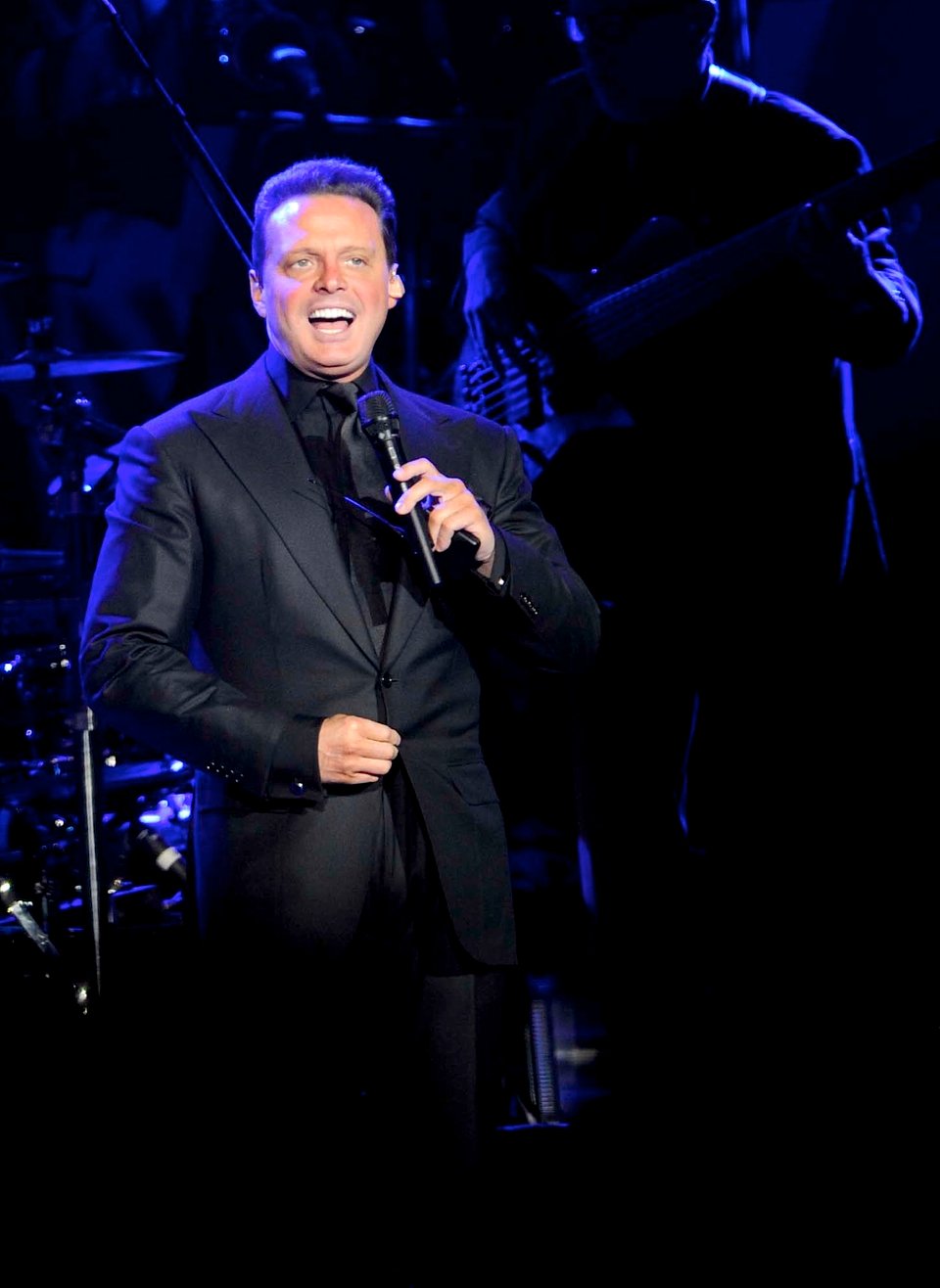 Luis Miguel es demandado por Aracely Arámbula