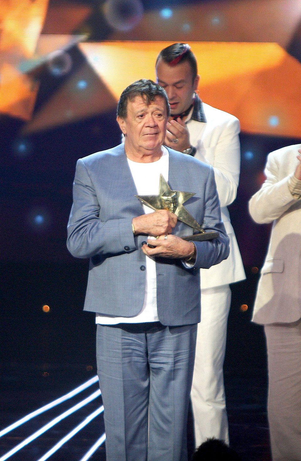 Familia de Chabelo envía desgarrador mensaje