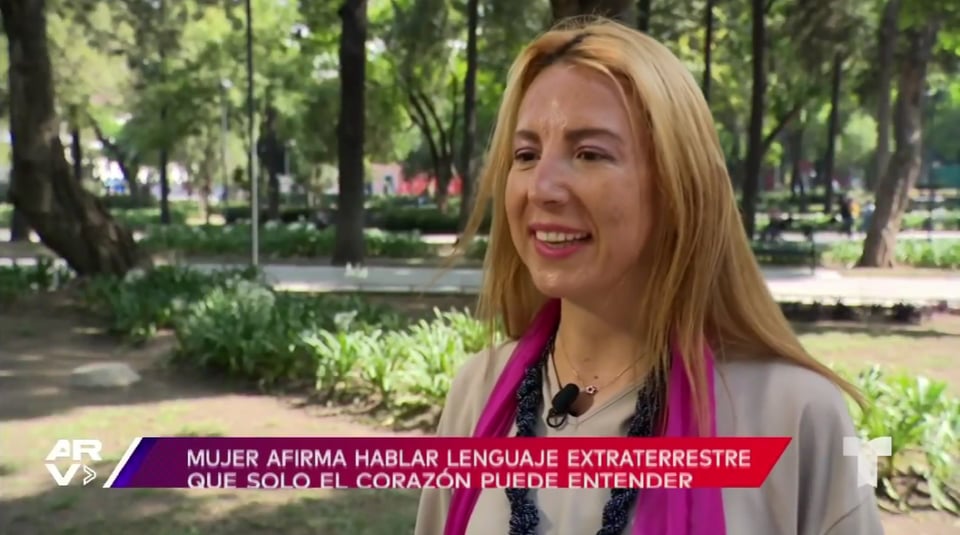 Colombiana speaks miraculous aliens: What does she say when she speaks?