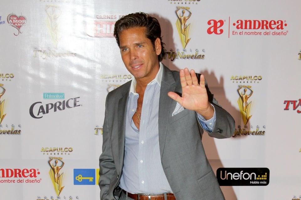 Roberto Palazuelos, actor anuncia muerte, luto Televisa, celebridades, MundoNOW