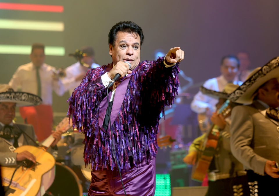 Ex mánager Juan Gabriel asegura está vivo