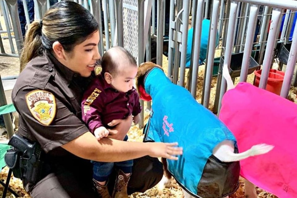“Tu hijo te necesita”: Buscan a madre hispana desaparecida