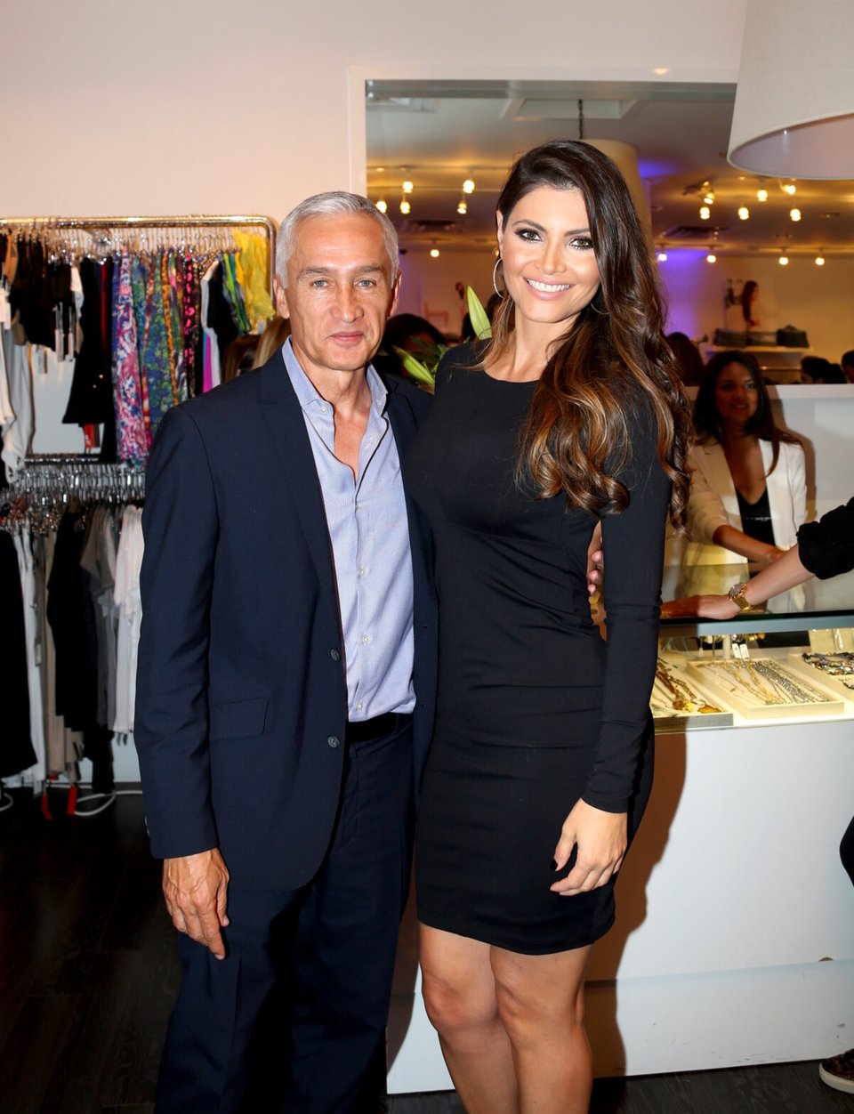 Jorge Ramos and Chiqui Delgado enjoy a vacation