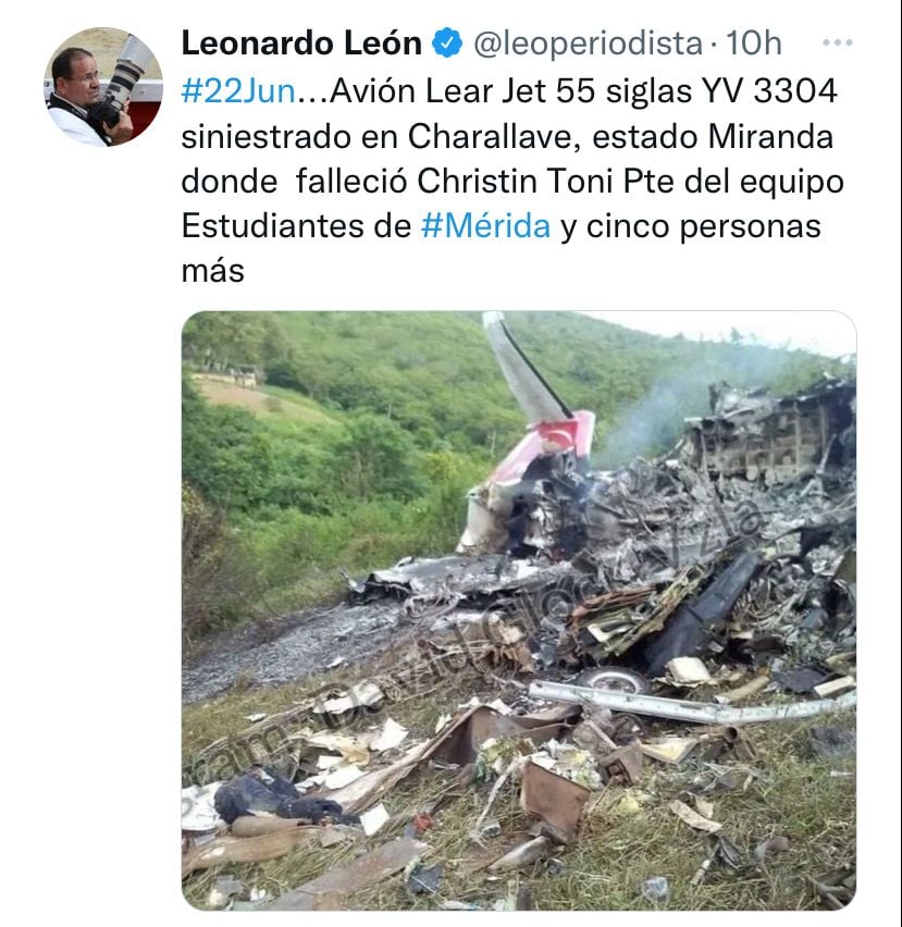 Muestran los restos del avión accidentado