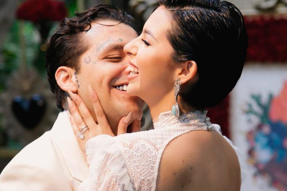 Christian Nodal revela detalles íntimos de su vida con Ángela Aguilar