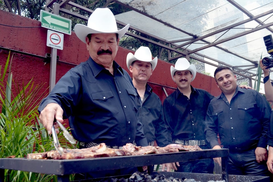 ¿Está en riesgo su vida? Vocalista de Cardenales de Nuevo León fue sometido a delicada intervención quirúrgica