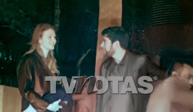 Danilo Carrera con tres mujeres: ¿La novia acepta las relaciones con más?