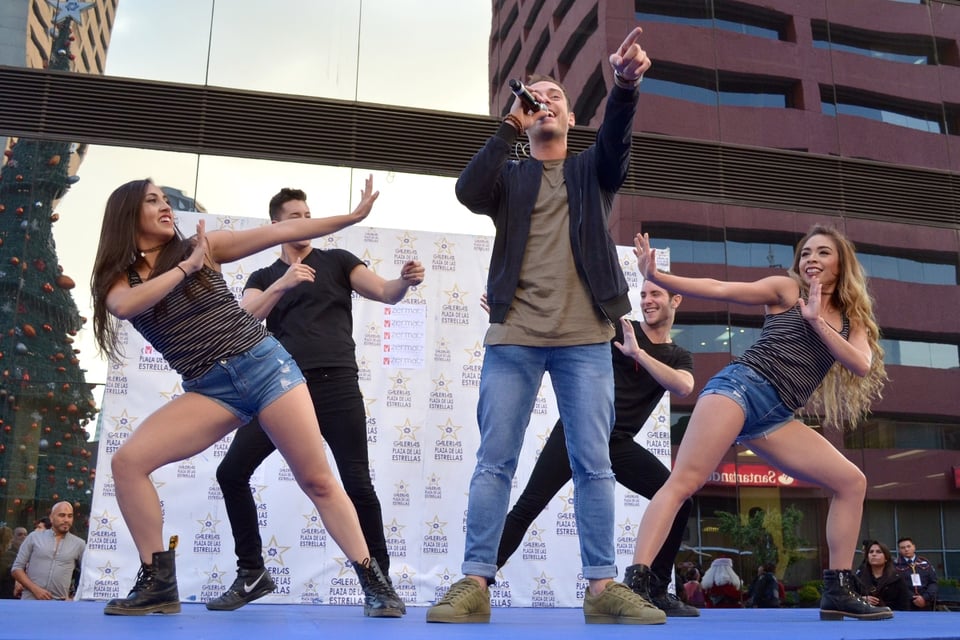 Artista, Quintanilla, detenido, celebridades, MundoNOW