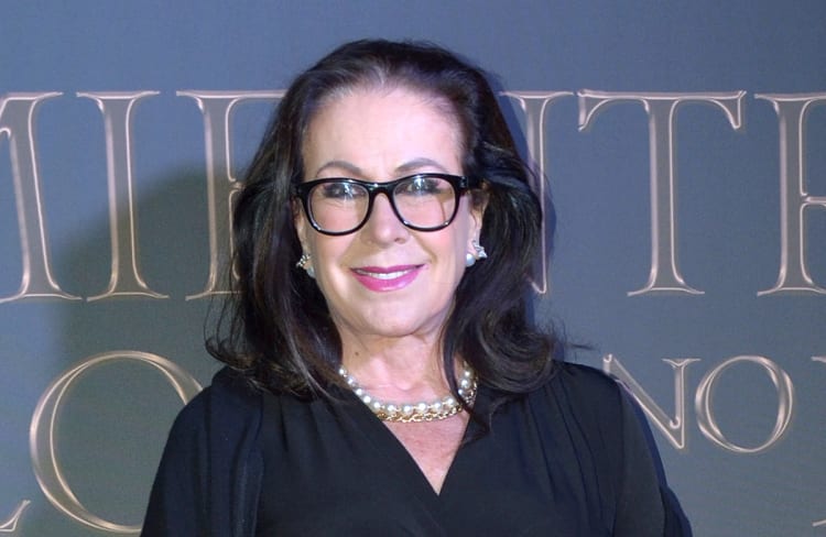 Laura Zapata is in mourning and shares it on Instagram