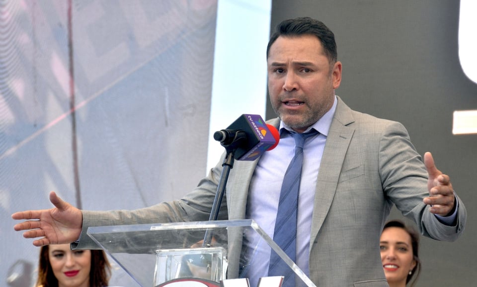 Oscar de la Hoya ¿ya perdonó al Canelo? Se filtra lo que hizo en plena pelea de Saúl Álvarez featured image