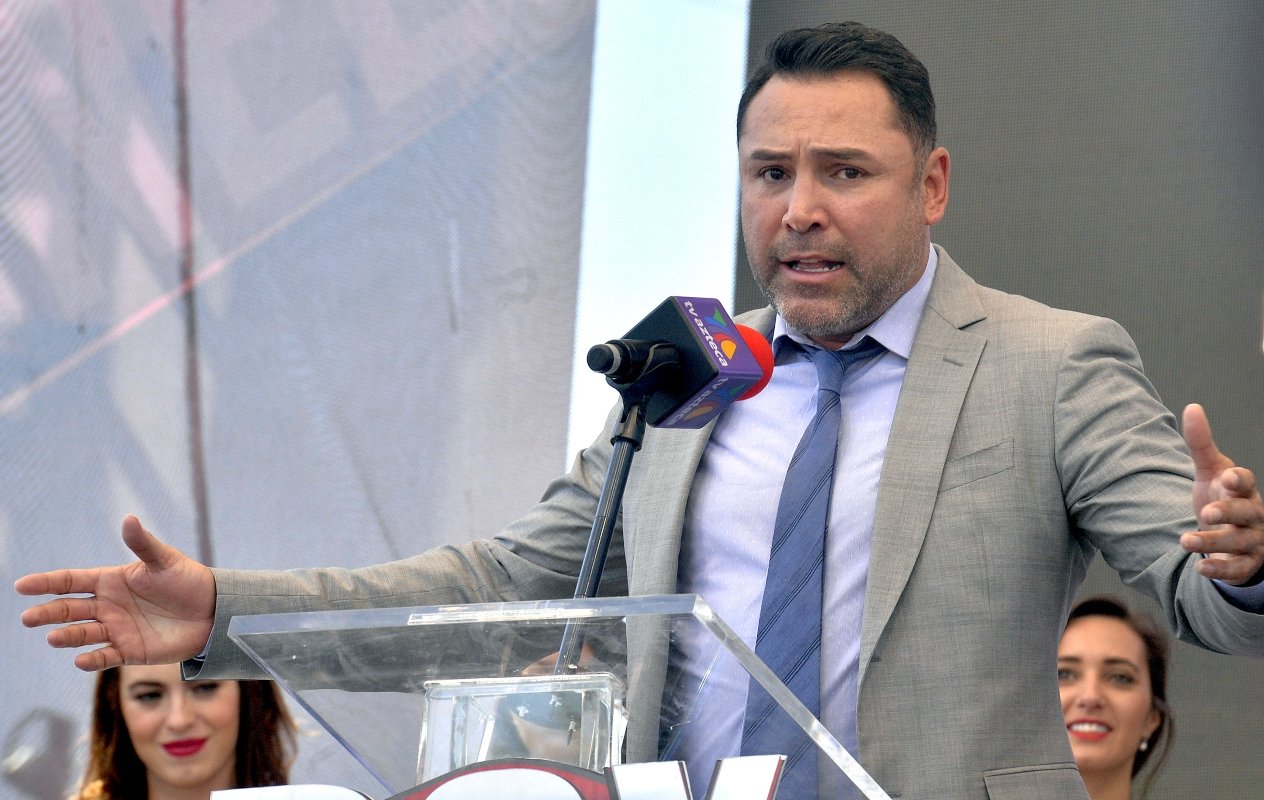 Oscar de la Hoya celebró su cumpleaños con su novia pero len ropa interior: «Parece película para adultos»