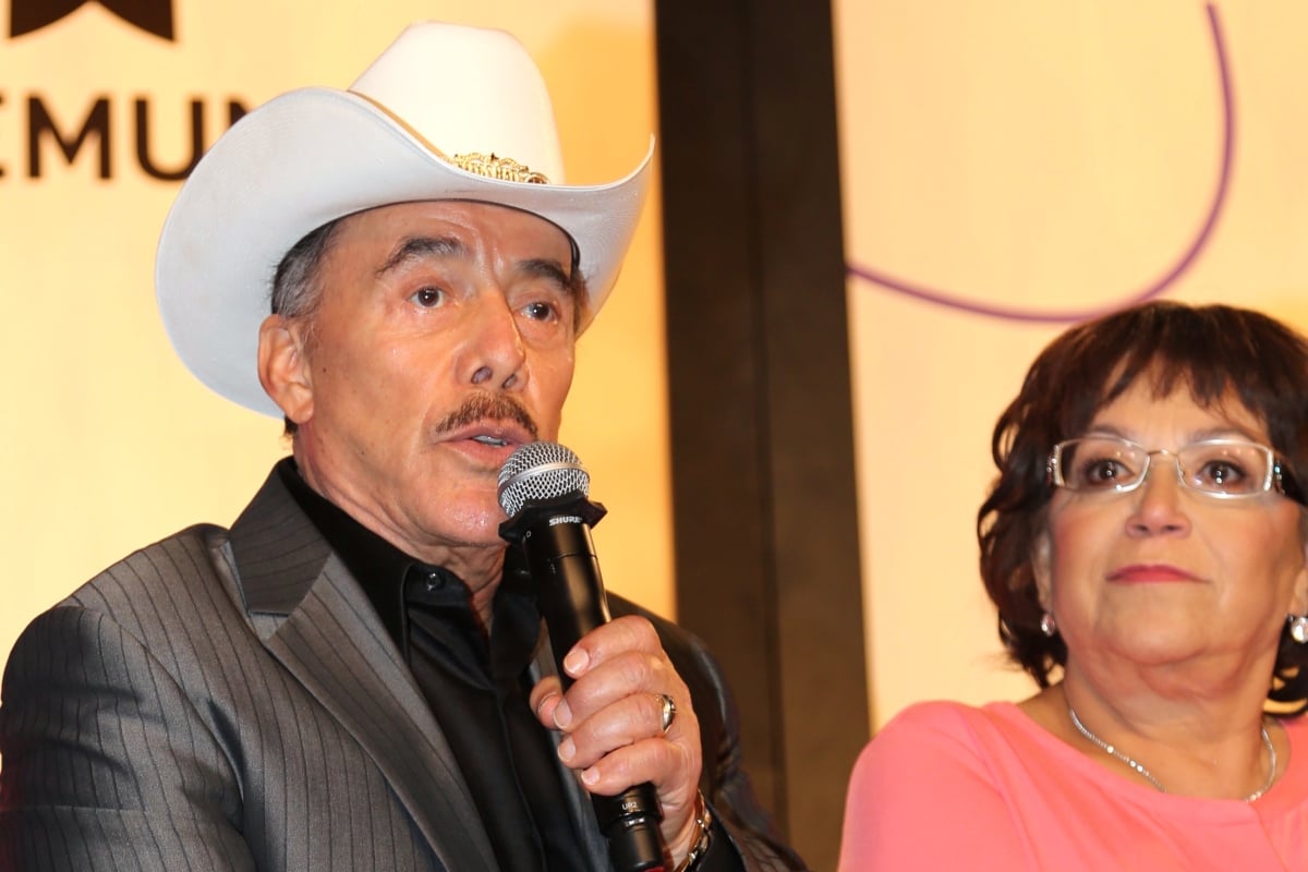 Don Pedro y Señora Rosa se defienden de acusaciones que se aprovechan de la muerte de Jenni