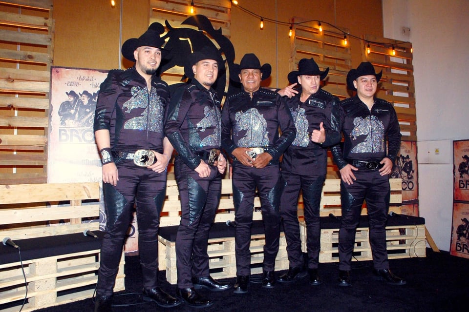Grupo Bronco están destrozados tras tragedia en evento en el que cantarían y mandan mensaje (VIDEO)