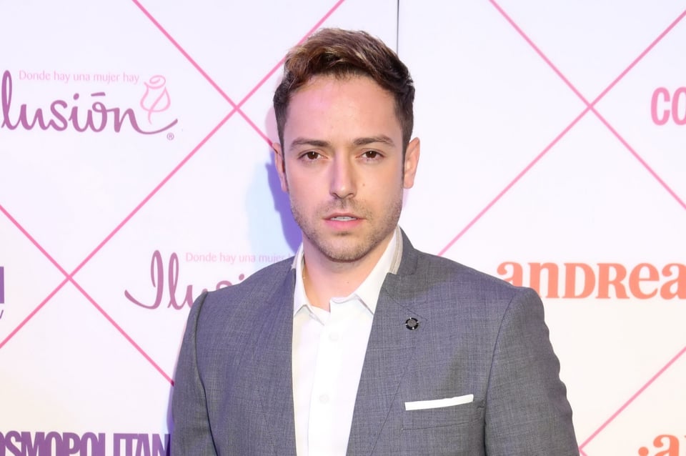 Pee Wee breaks down and claims he’s being attacked over gay rumors
