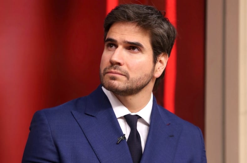 Daniel Arenas breaks his silence after kissing Adamari López: Does he regret it?