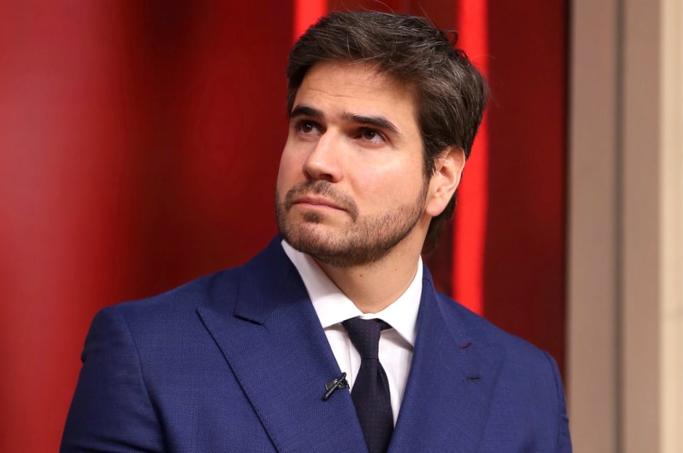 Daniel Arenas rompe el silencio tras haber besado a Adamari López ¿ARREPENTIDO?