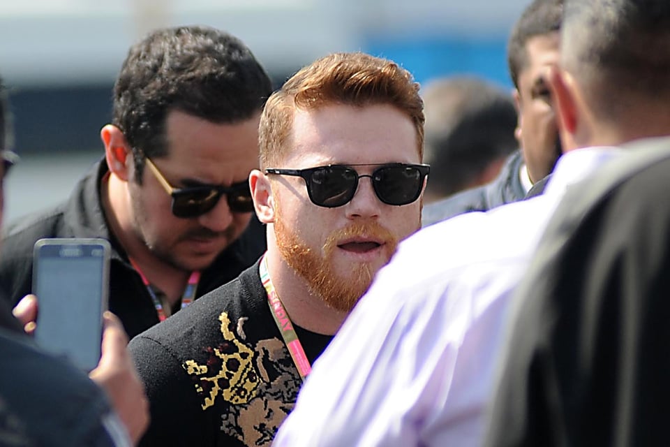 El Canelo Álvarez dice que Julio César Chávez Jr es «un desperdicio»