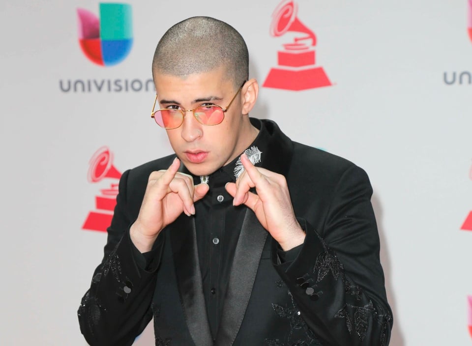 Bad Bunny canta Sálvame de RBD y le llueven críticas