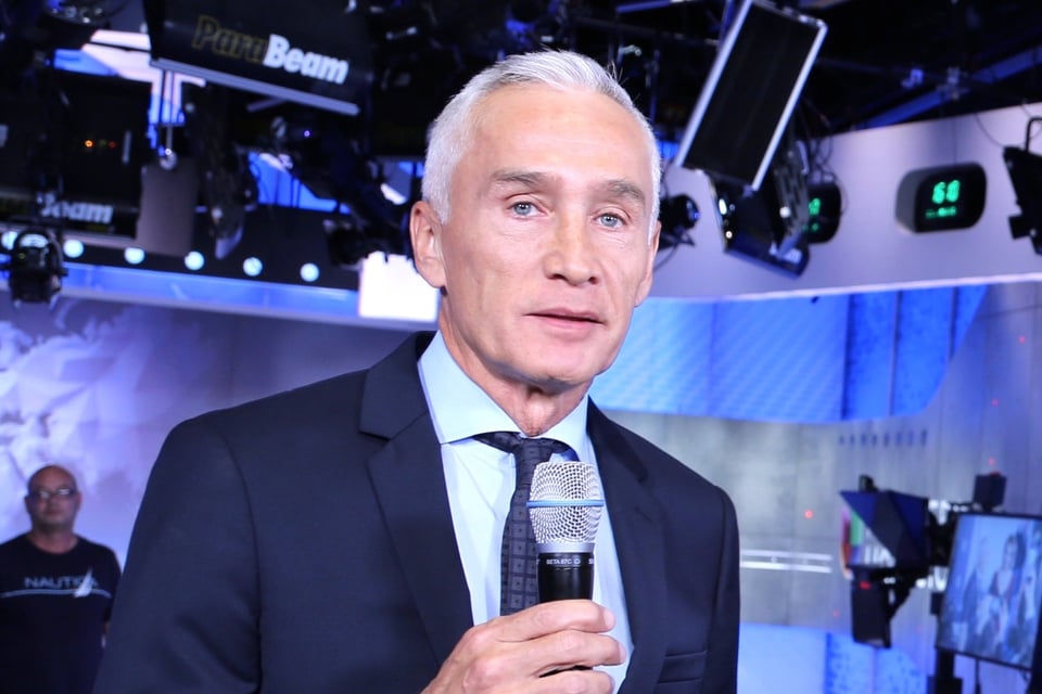 Llaman ‘provocador’ a Jorge Ramos por la entrevista que le hizo al Canelo Álvarez featured image
